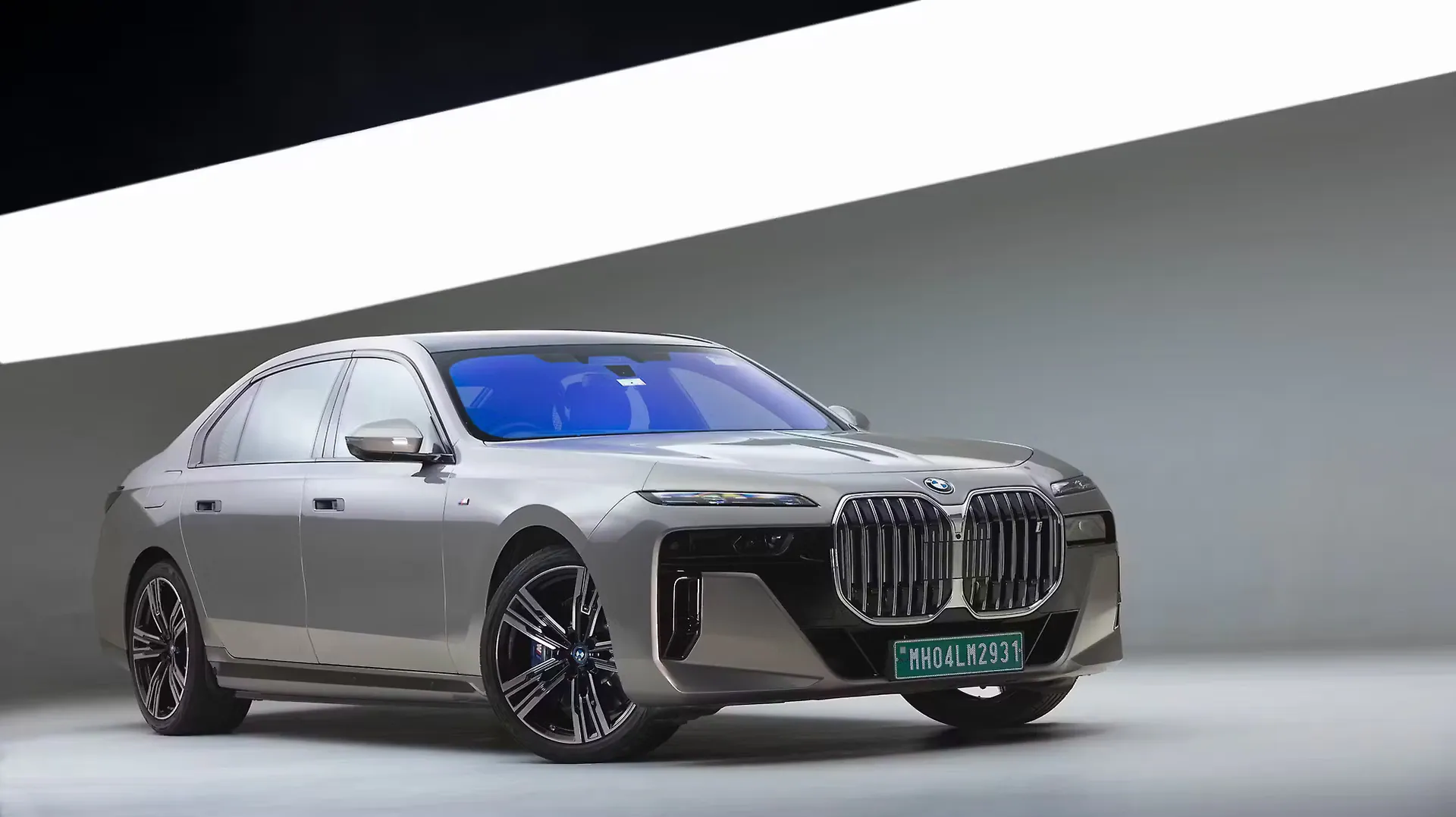 BMW i7 thumbnail 11