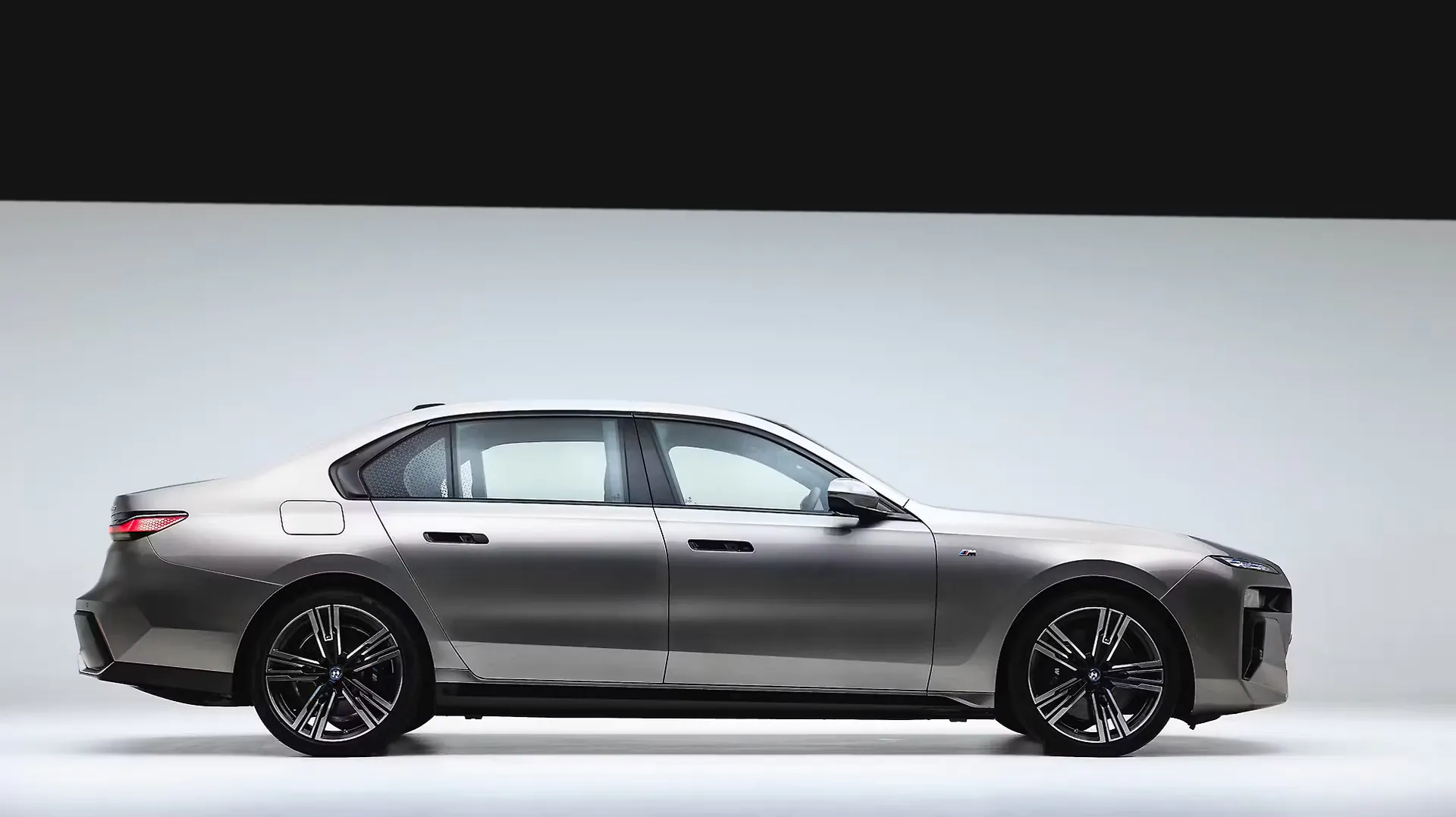 BMW i7 thumbnail 12