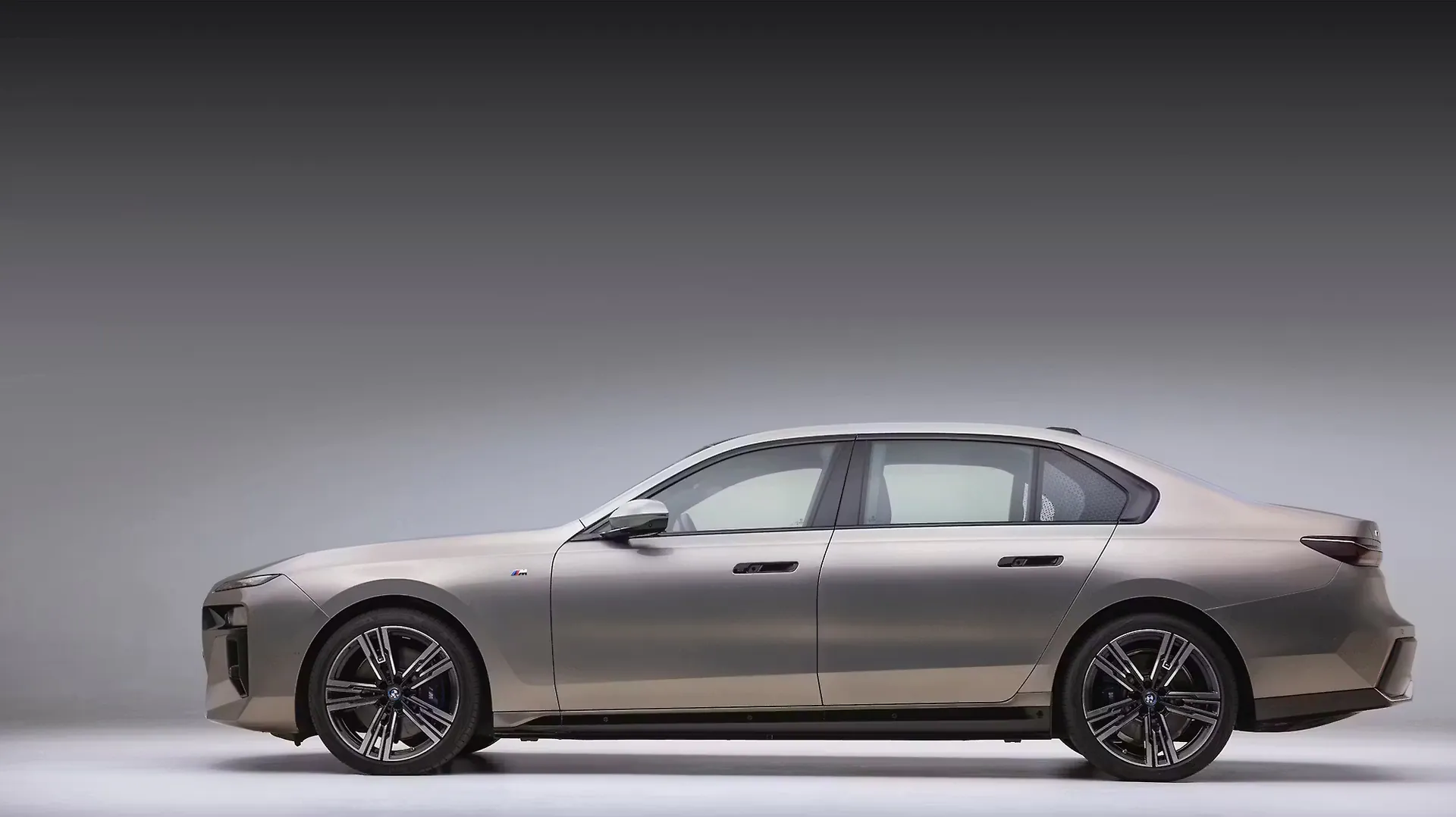 BMW i7 thumbnail 16