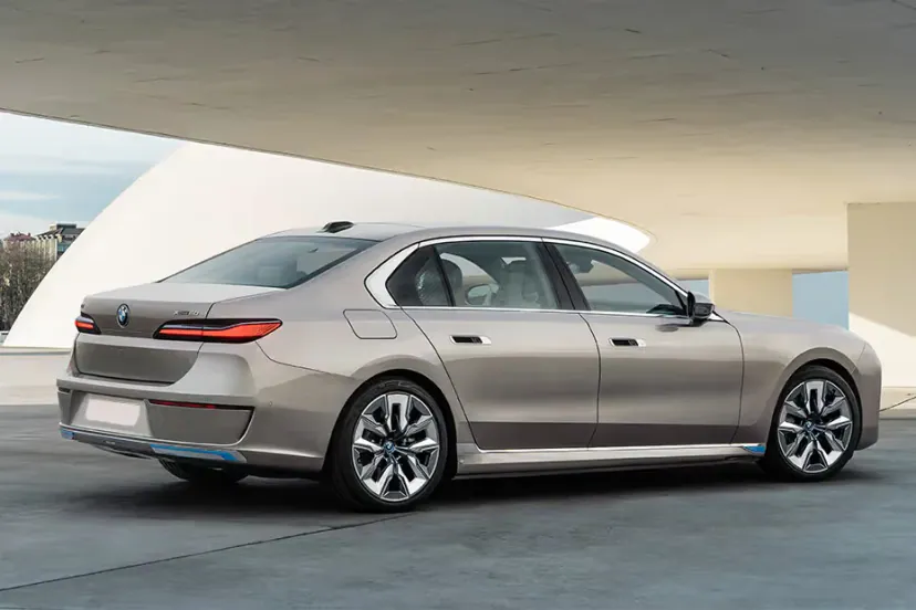 BMW i7 thumbnail 22