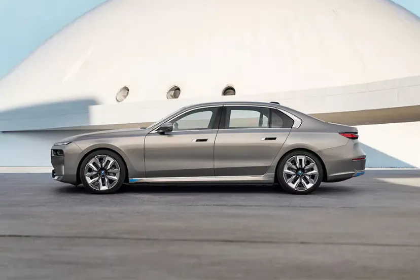 BMW i7 thumbnail 24