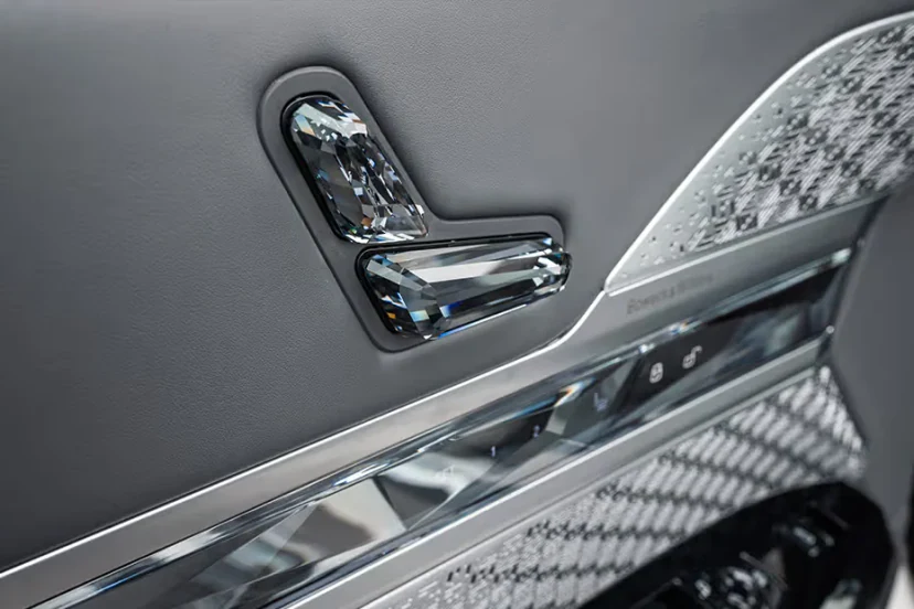 BMW i7 thumbnail 34
