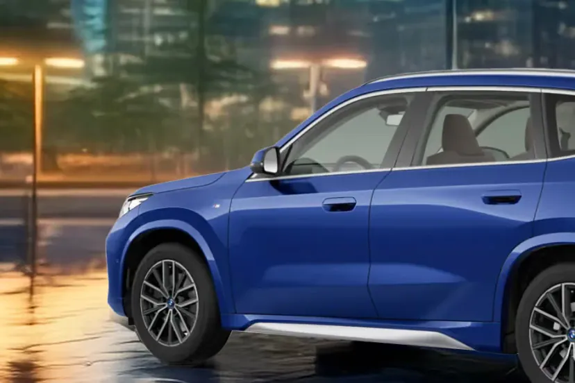 BMW iX1 thumbnail 13