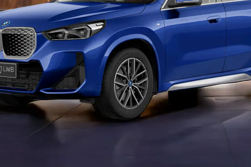 BMW iX1 thumbnail 17