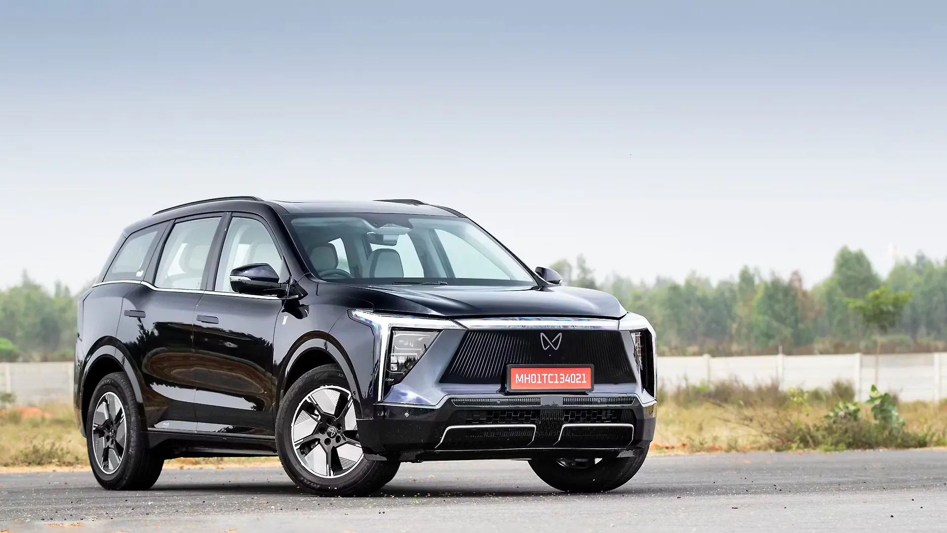 Mahindra XEV 9S thumbnail 3