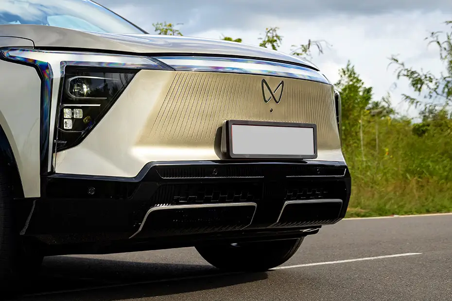 Mahindra XEV 9S thumbnail 17