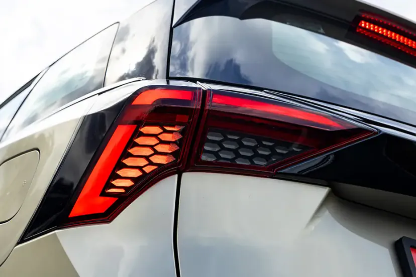 Mahindra XEV 9S thumbnail 28