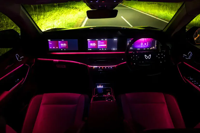 Mahindra XEV 9S thumbnail 32