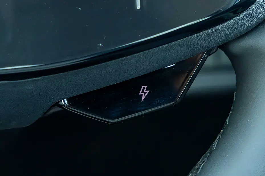 Mahindra XEV 9S thumbnail 50