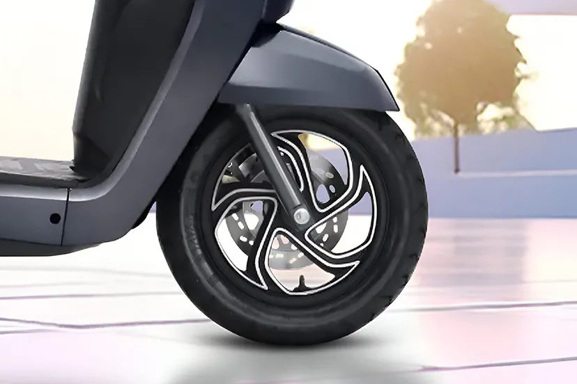 TVS iQube S thumbnail 12