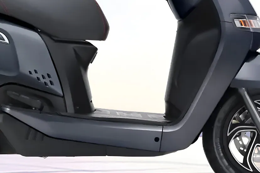 TVS iQube S thumbnail 15
