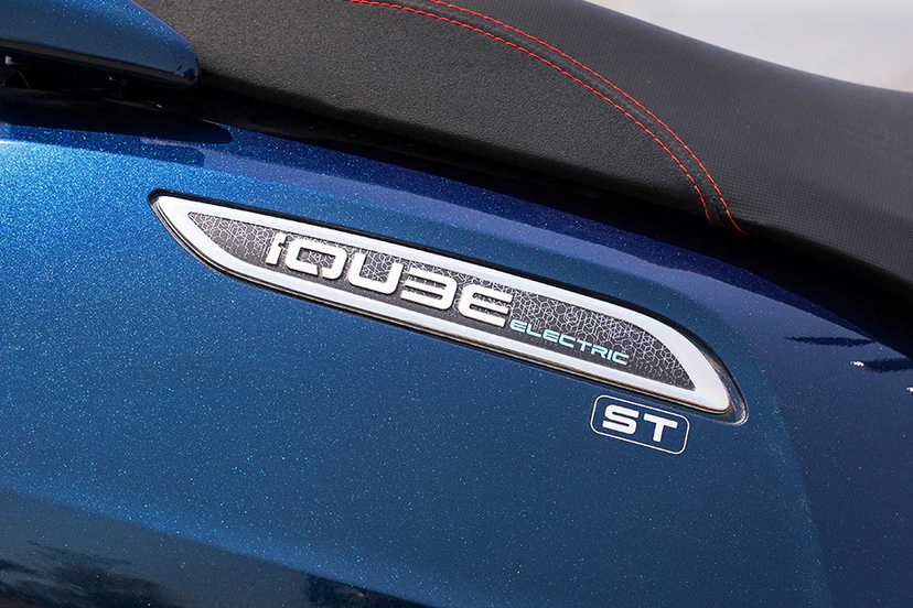 TVS iQube ST thumbnail 13