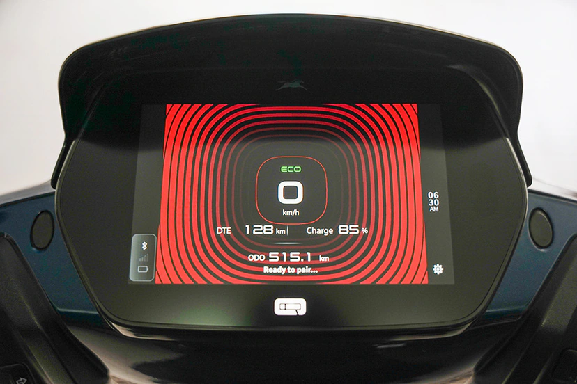 TVS iQube ST thumbnail 21