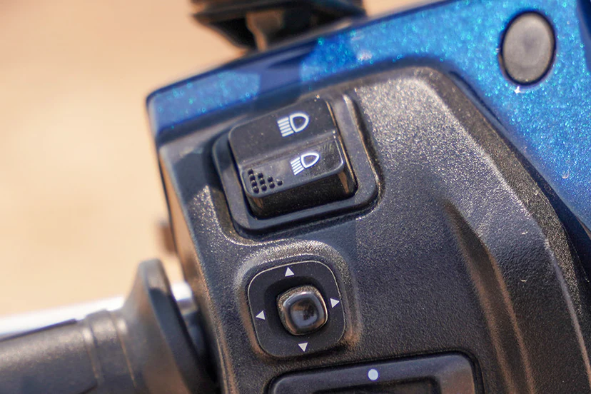 TVS iQube ST thumbnail 25